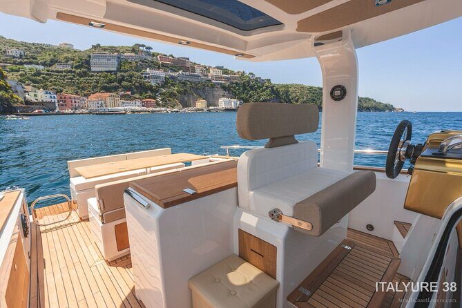 Private tour in Premium Yacht from Sorrento to Capri and Positano - FAQ