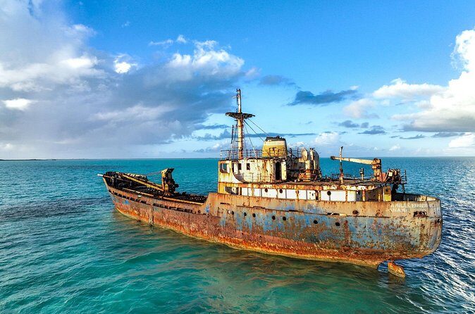 Private Tour Jet Skiing Around La Famille Ship and Pristine Cays - FAQ