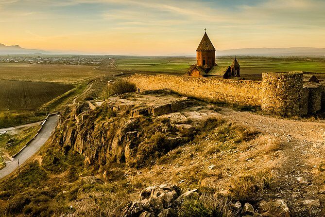 Private tour: Khor Virap, Noravank monasteries,Winery, Birds Cave - Key Points