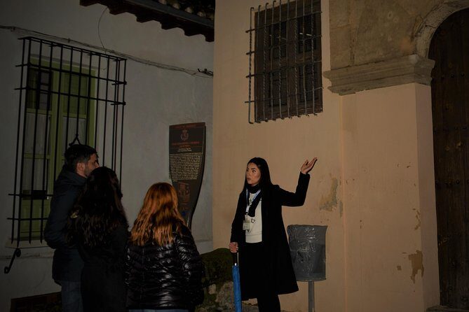 Private Tour Legends of Granada and Albaicín (Spanish language) - Who Will Love This Tour?