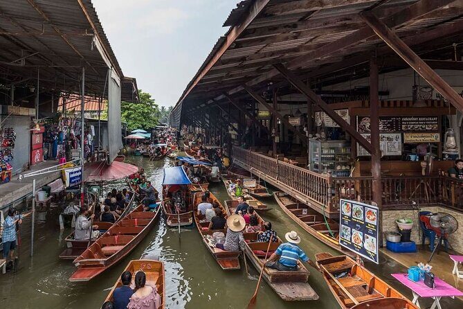 Private Tour Maeklong Railway and Damnoen Saduak Floating Market - What Travelers Say