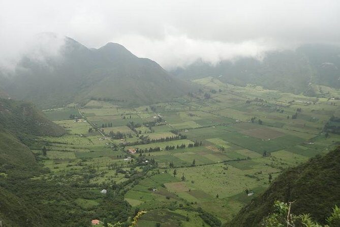 Private Tour Mitad del Mundo & Pululahua's Crater Hike - Experience Ecuador’s Geographical Marvels with a Private Tour