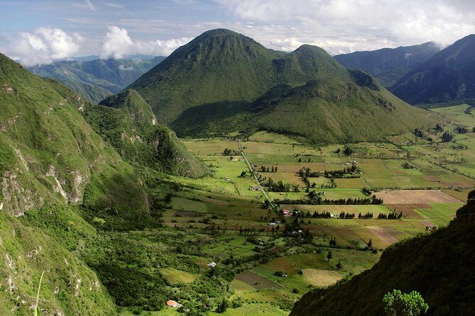 Private Tour Mitad del Mundo & Pululahua's Crater Hike - Optional Lunch and Other Details