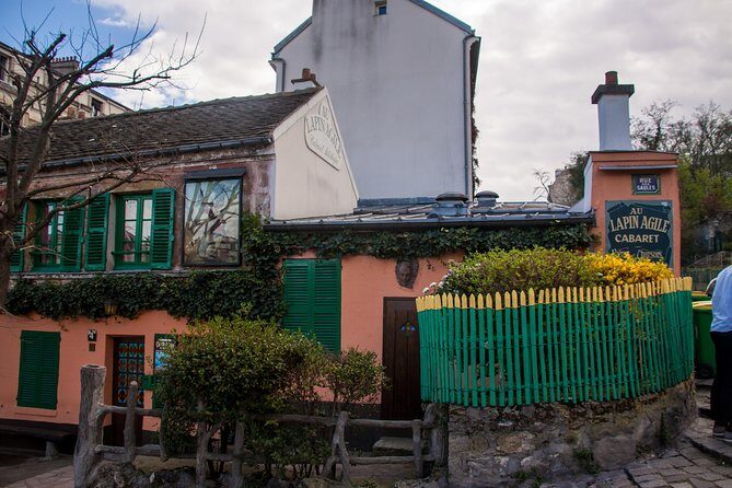 Private Tour: Montmartre Walking Tour, Dinner and Au Lapin Agile Cabaret - Logistics and Practical Considerations