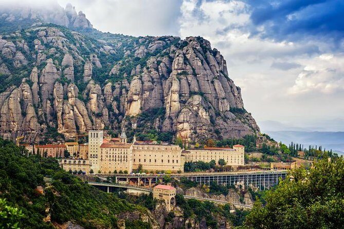 Private Tour: Montserrat and Cava Visit - A Deep Dive into the Experience