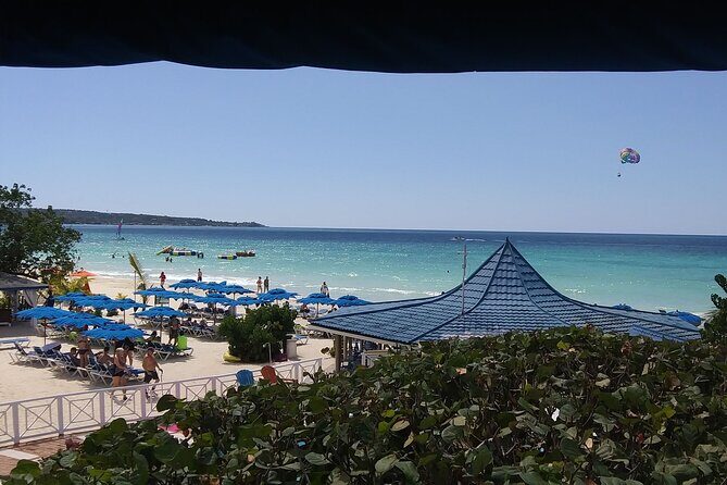 Private Tour Negril Beach and Rick's Cafe From Montego Bay - Discovering Negril: An Authentic Jamaican Experience