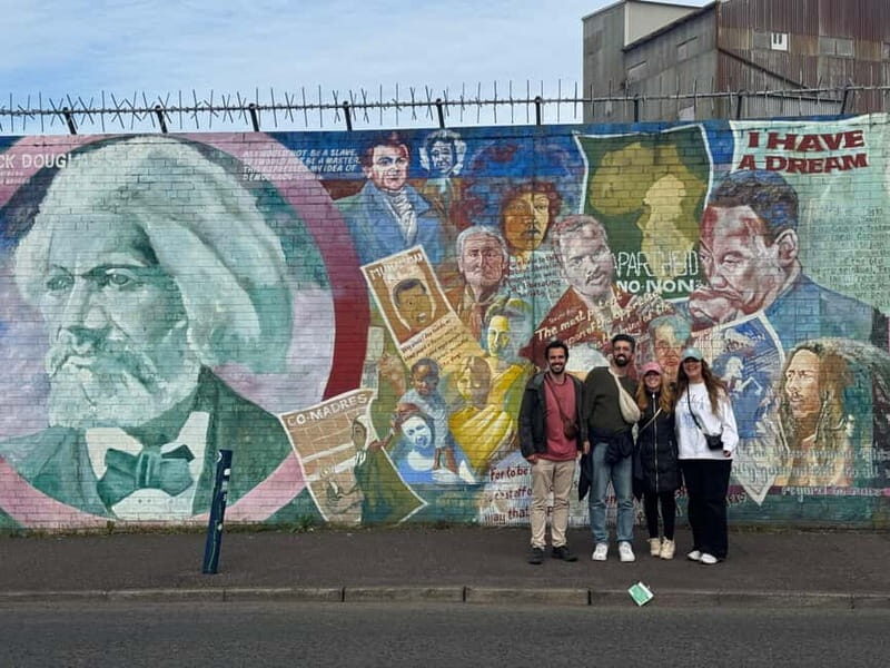 Private tour of Belfast - Family-Friendly Belfast: Stories and Sweets