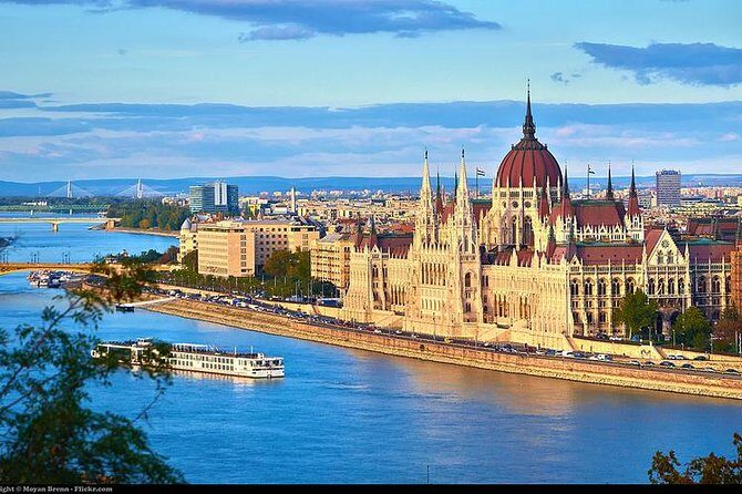 Private tour of Budapest with transfer from Vienna, Local Guide - Deep Dive into the Experience