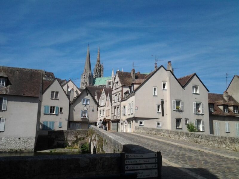 Private tour of Chartres town from Paris - Discovering Chartres: A Journey into Gothic Grandeur