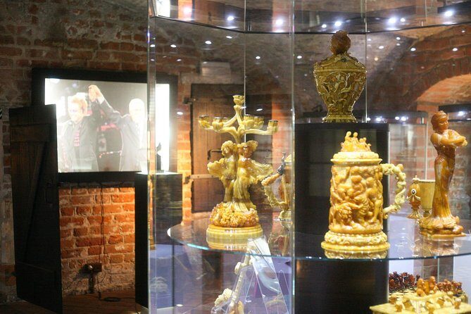 Private Tour of Gdansk Old Town for Kids and Families - Key Points