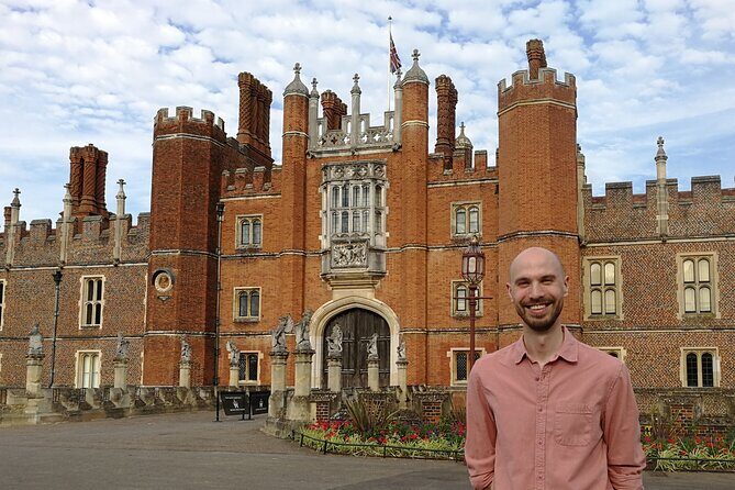 Private Tour of Hampton Court Palace with Award-Winning Architectural Historian - The Experience: A Closer Look at the Tour Itinerary