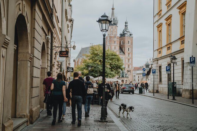 Private Tour of Krakow Old Town and Jewish Quarter in one walk - Exploring Krakow’s Old Town and Jewish Quarter in One Walk