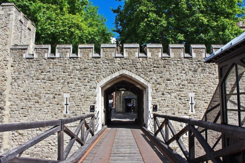 Private Tour of London with Rooftop Garden & Tower of London - Key Points