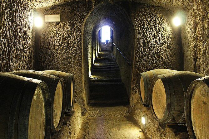 Private tour of Pitigliano and Etruscan cave routes - Authentic Experiences and Authenticity