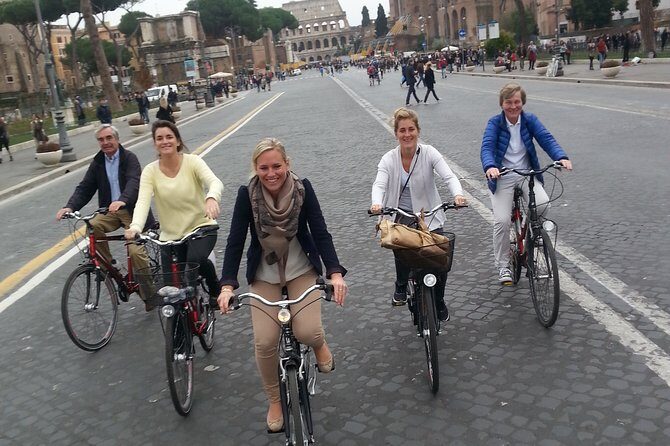 Private Tour of Rome by Bike - A Ride Around The Most Famous Places of Rome - Key Points