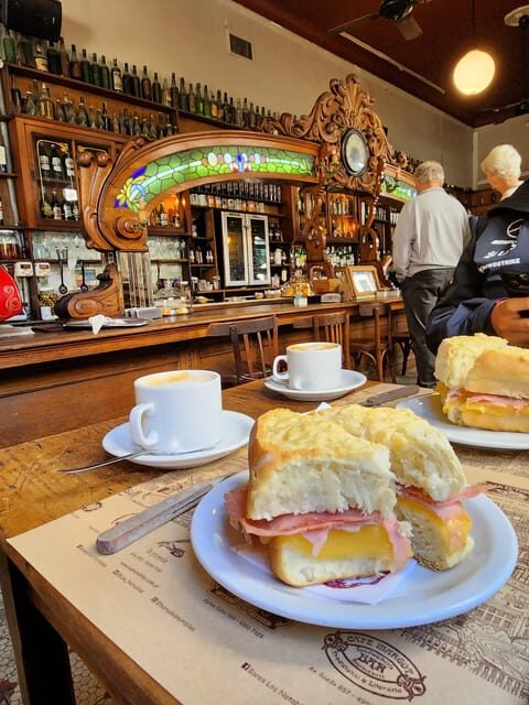 Private Tour of San Telmo and La Boca with food and drinks - Exploring Buenos Aires Neighborhoods: An In-Depth Look