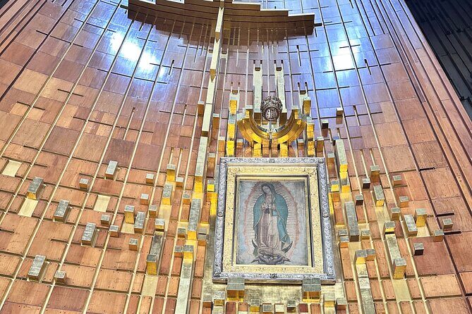 Private tour of the basilica of Guadalupe with Guadalupano museum - A Deep Dive into Mexico’s Most Revered Site: The Basilica of Guadalupe with Guadalupano Museum