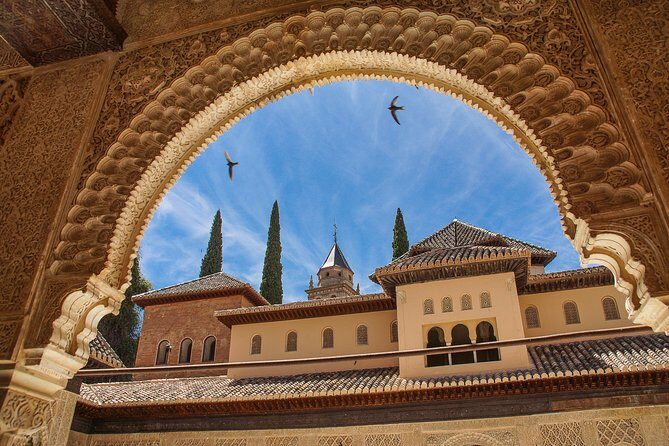 Private tour of the best of Granada - Sightseeing, Food & Culture with a local - Quick Overview of the Experience