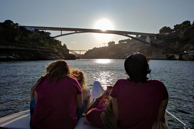 Private Tour of the Bridges and Douro River 2h, group price up to 6px - FAQ
