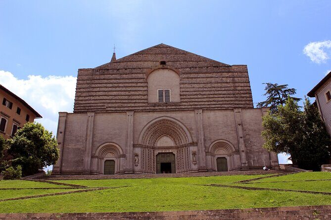 Private tour of Todi with a local guide - Exploring Todi: A Tiny Treasure with Big Stories