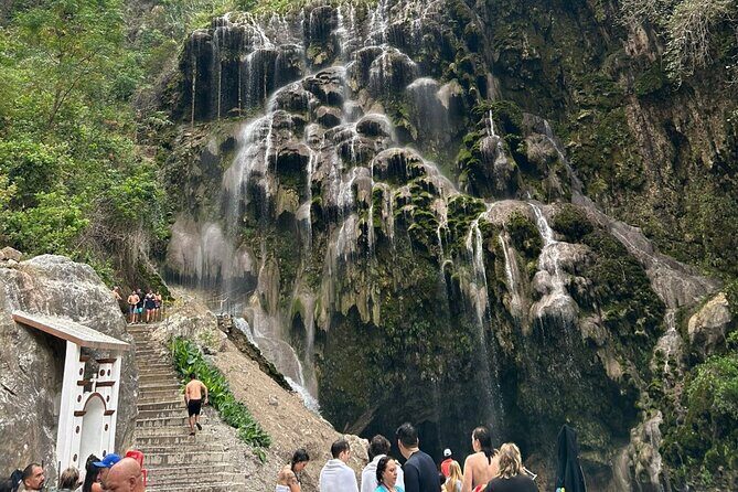 Private Tour of Tolantongo Grottoes from Mexico City - Key Points