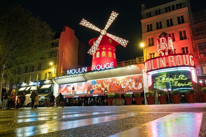 Private tour of various Monuments in Paris - Key Points