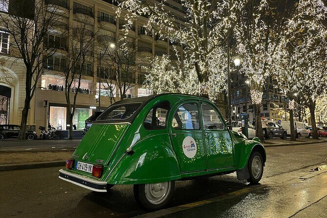 Private tour Paris Christmas lights tour 2 hours in Citroën 2CV - A Closer Look at the Paris Christmas Lights Tour in a Citroën 2CV