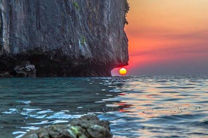 Private Tour Phi Phi Early Bird Premium Tour by Speed Boat - Key Points