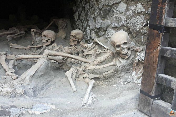 Private Tour Pompeii Herculaneum Vesuvius - FAQ