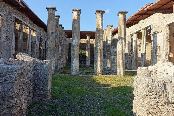 Private Tour Rome to Pompeii in private vehicle or fast train - In The Sum Up