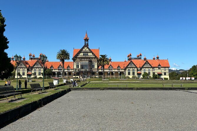 Private Tour Rotorua + Blue springs + WaiOtapu + Redwood forest - FAQ