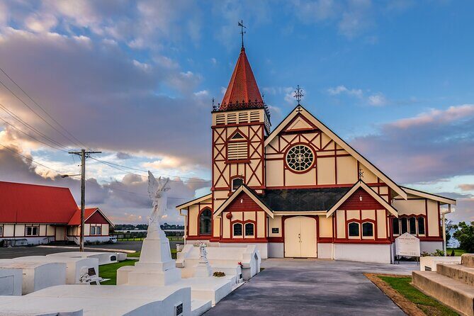 Private Tour Rotorua Waiotapu Redwood Forest and Polynesian Spa - Free Time and Return Journey