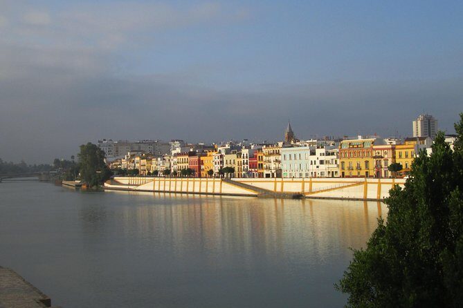 Private tour Royal Palace+Cathedral+Walk along the river+Triana neighbourhood - Frequently Asked Questions