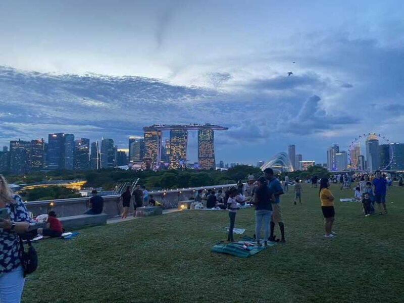 Private Tour sightseeing Marina Bay Sands+River Cruise(Max6) - A Scenic River Cruise – A Different Perspective