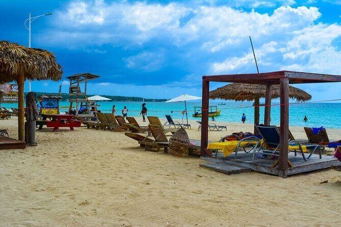 Private Tour to 7 Mile Beach Ricks Cafe with ATV from Montego Bay - Experience the Best of Negril with a Private Tour from Montego Bay