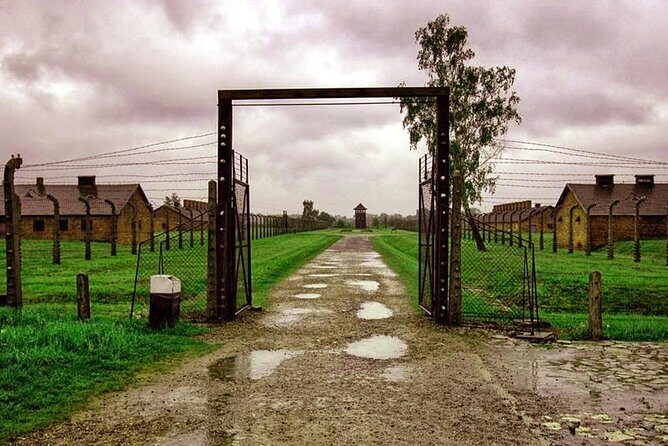 Private Tour to Auschwitz & Birkenau from Katowice - The Sum Up