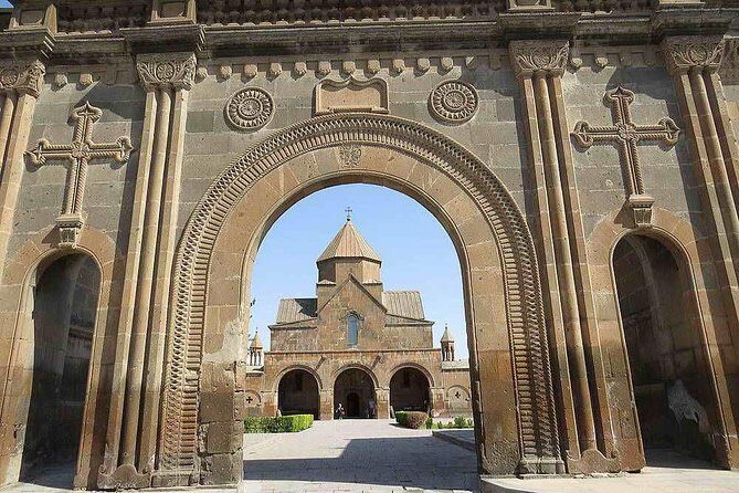 Private tour to Echmiadzin and Zvartnots - Key Points