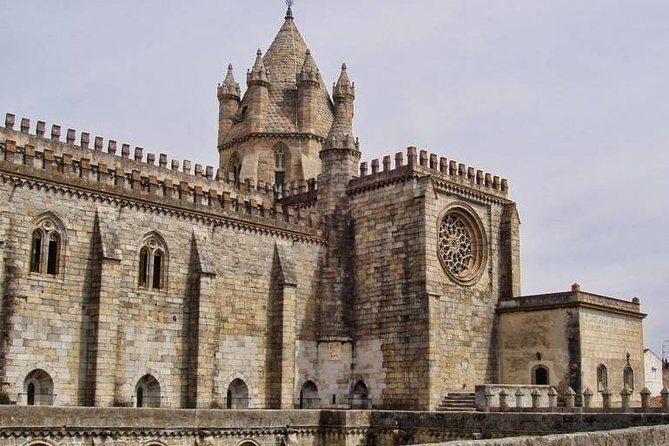 Private tour to Evora with optional wine tasting in the cartucha - An In-Depth Look at the Private Tour to Évora
