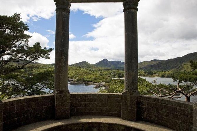 Private tour to Gougane Barra and Glengarriff - Garnish Island: A Unique Botanical Oasis