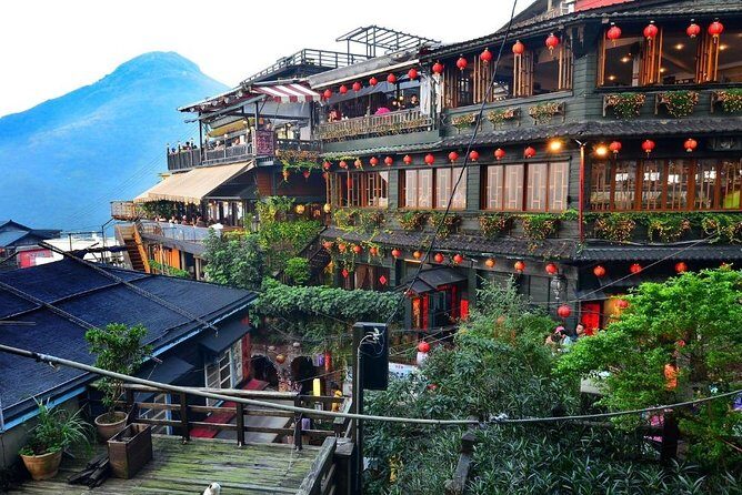 Private Tour to Jiufen, Yehliu Geopark, and Pingxi - Key Points