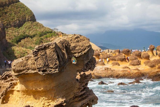 Private Tour to Jiufen, Yehliu Geopark, and Pingxi - FAQ