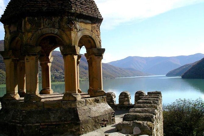 Private Tour to Kazbegi from Tbilisi - Key Points