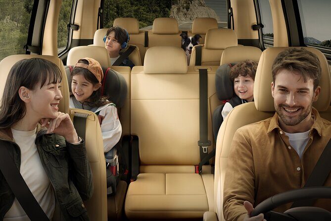 Private Tour to Lotte Tower, Aquarium and Lotte world Theme park - Discover Seoul’s Highlights with a Private Tour to Lotte Tower, Aquarium, and Lotte World