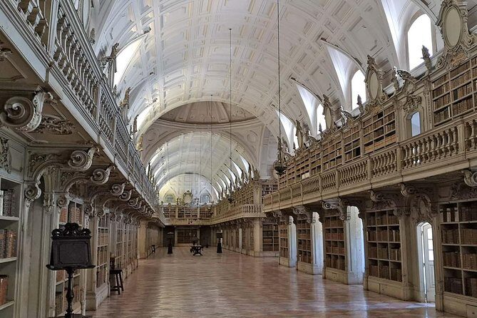 Private Tour to Queluz and Mafra palaces and Ericeira surf Coast - Who Will Enjoy This Tour?