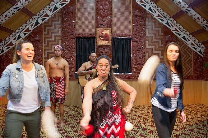 Private Tour to Rotoruas Natural wonders and Mori Arts & craft. - A Deep Dive Into the Rotorua Experience