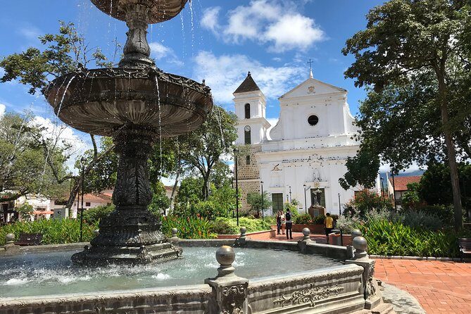 Private Tour to Santa Fe de Antioquia Town & Coffee Farm. - Key Points