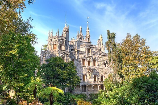 Private tour to Sintra and Cascais from Lisbon - Key Points