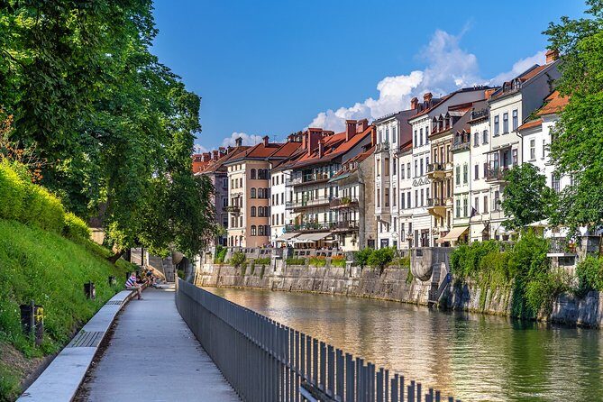 Private Tour to Slovenia from Trieste - FAQ
