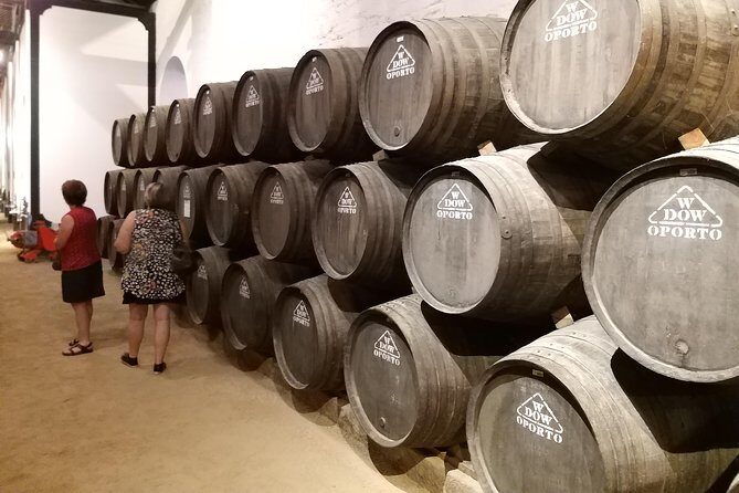 Private Tour to stunning Douro Valley and most renowned wineries - Key Points