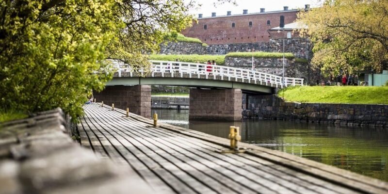 Private tour to Suomenlinna and Helsinki - The Good and the Not-So-Good